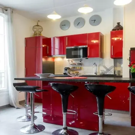 Διαμέρισμα Stylish White And Red Ζουάν λε Πιν