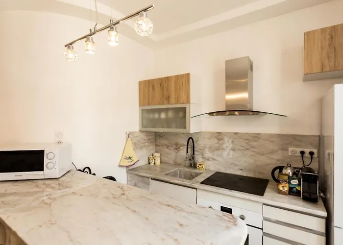 Apartamento Stylish White And Red *